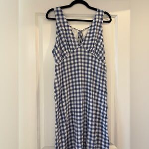 NWT Old Navy Blue and White Gingham Midi Dress (Size L)
